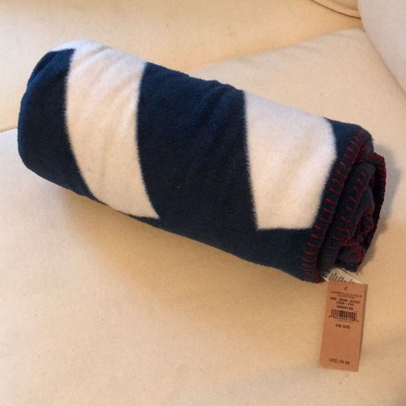 American Eagle Outfitters Other - American Eagle outfitters throw blanket NWT